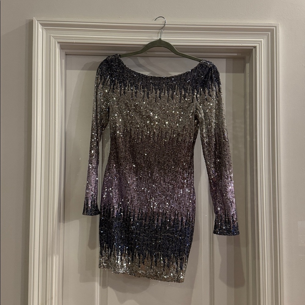 B Darlin Silver Sequins Covered Long Sleeve V Back Mini Dress size 7/8